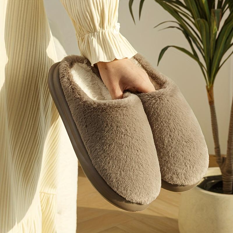 Warm and Comfortable Thickened Men's/Women's Solid Color Plush Slippers with Faux Fur Lining, Autumn and Winter Soft Sole Comfortable Home Slippers