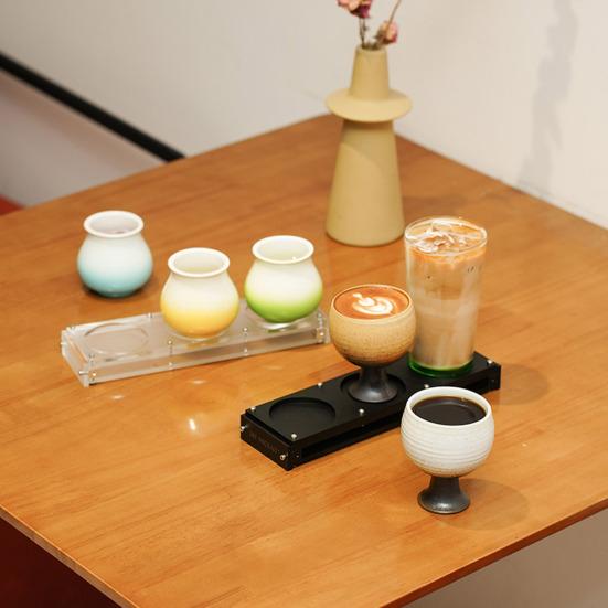 Desktop Cup Holder with 3-Slots Anti-scald Double-layer Heavy Duty Camping Picnic BBQ 3 Water Cups Organizer Coffee Mug Beer Glass Storage Stand