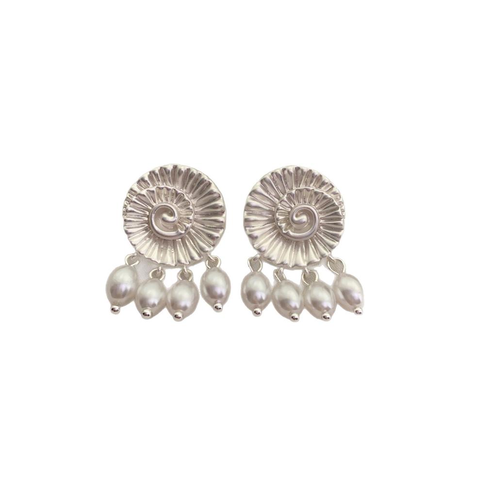 New thread tassel pearl stud earrings niche design French literary temperament earrings versatile fashion shell earrings