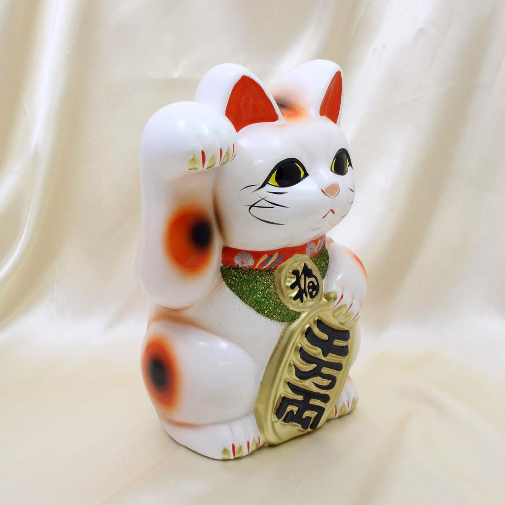 Tokoname 7 Inches 22 Right Family A Lucky Piggy Japanese-made Maneki-neko (beckoning Cat) Figurine, Ware, (approx. Cm), Paw, White. [For Safety]