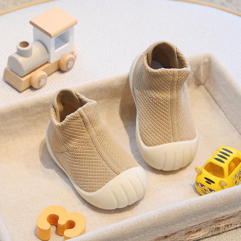 New Autumn/Winter Mid-Calf Non-Slip Baby Walking Socks - Korean Style, Anti-Drop Design for Toddlers