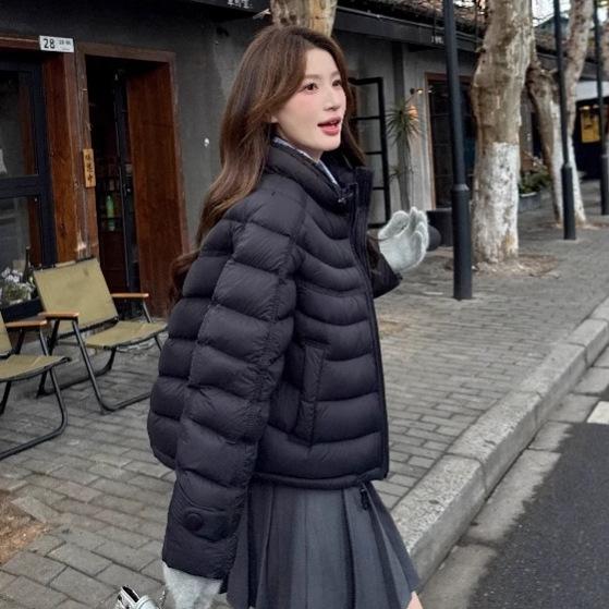 White duck down short ribs down jacket for women, versatile in winter, not picky, loose coat looks good