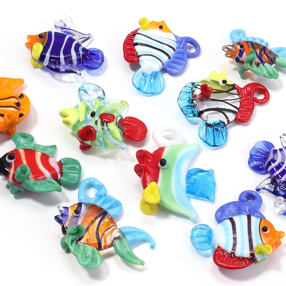 2pcs/Lot 3D Tropical Fish Animal Lampwork Charms For Jewelry Making Tiny Statue Ornaments Aquarium Decor DIY Necklace Pendant