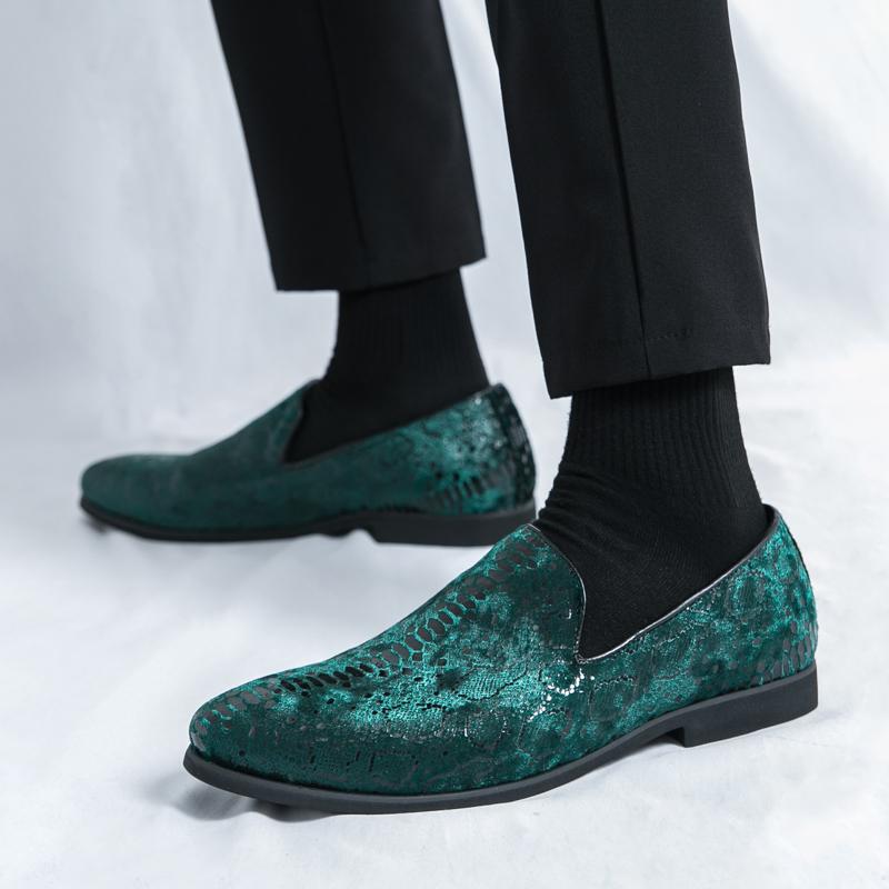 New British style men's hair stylist pattern suede lazy man slip-on bean loafers 46 plus-size pointed leather shoes