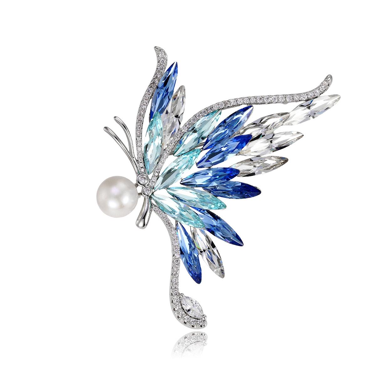 Elegant Gradient Blue Crystal Butterfly Brooch - Luxurious Evening Suit Accessory