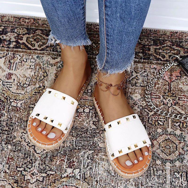 New Large Rivet Sandals Women's One-line Flat Bottom Sexy Casual Slippers