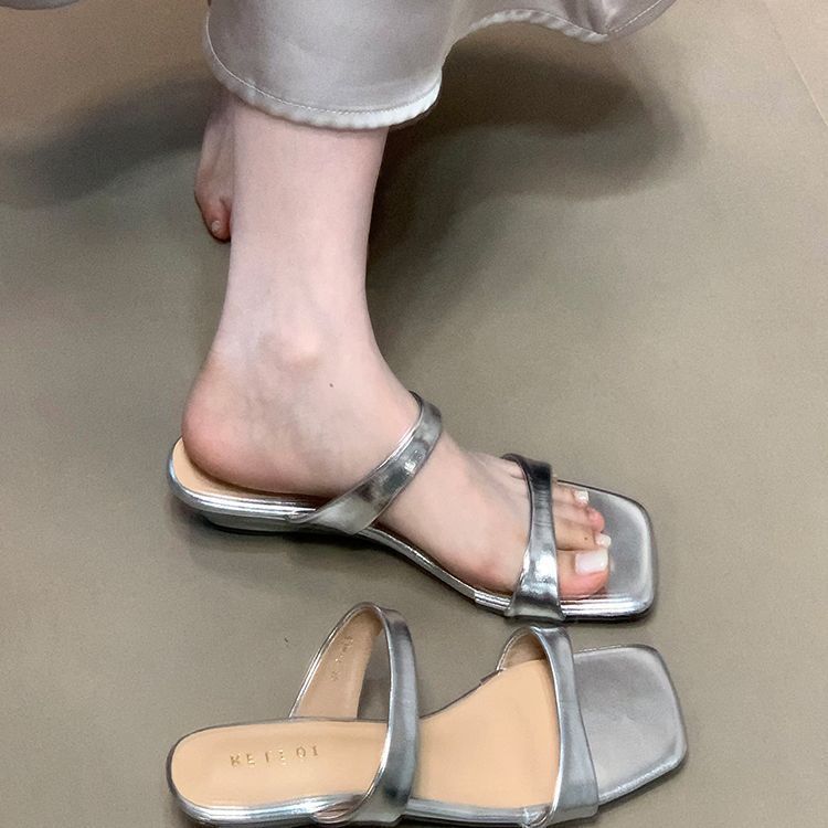 Open-toed cool slippers women's summer 2025 new sexy square head one-word drag summer commuter women's slippers