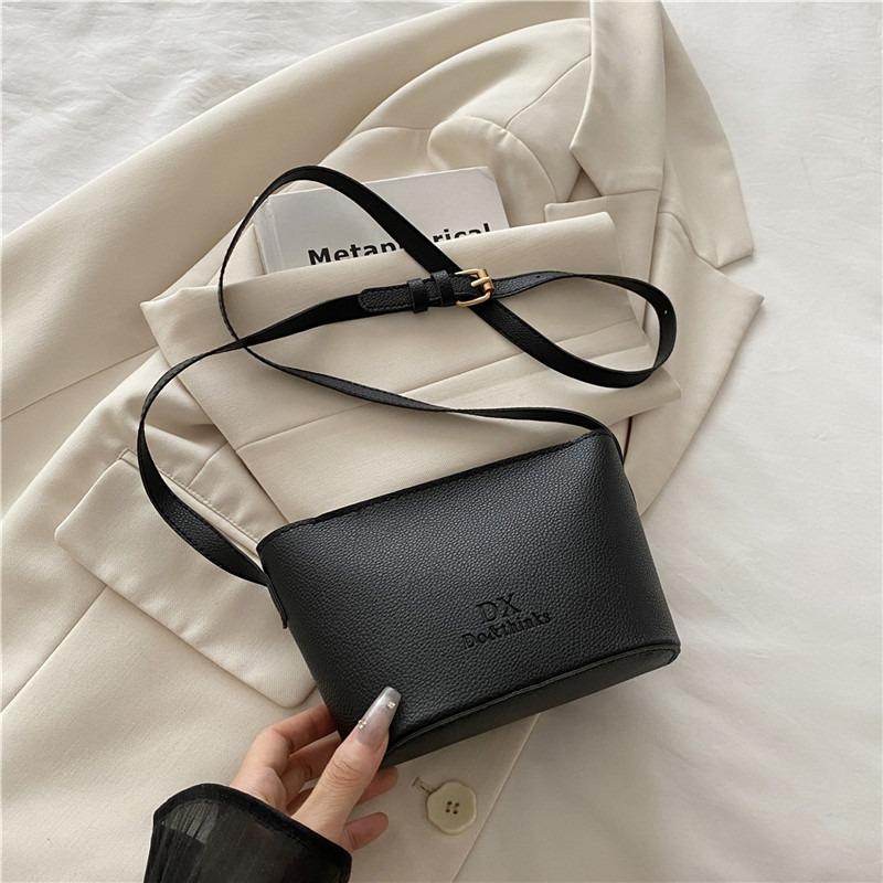 Модная летняя новая женская сумка через плечо, сумка-мессенджер, нишевый дизайн, повседневная простая текстурная сумка-ведро