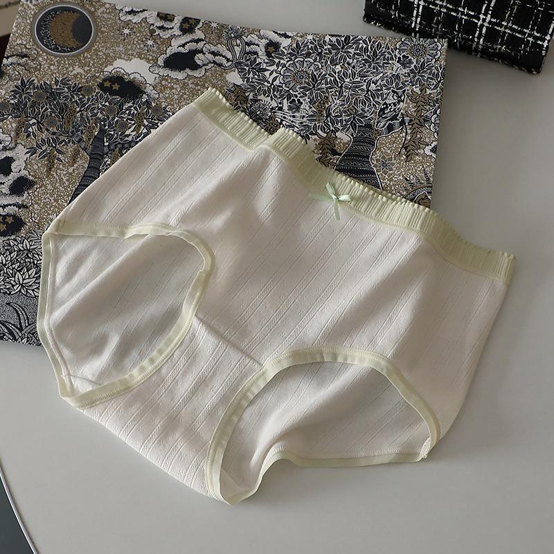 

Трусики со средней посадкой, простые и удобные, приятные к коже, без ластовицы, с маленьким бантиком, контрастного цвета, треугольные, женские One size кремовый