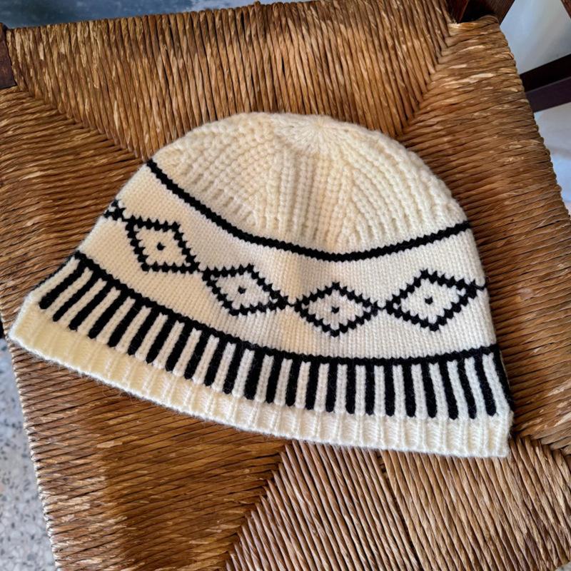 Jacquard Rhombus Plaid Fisherman Hat Autumn and Winter Warm and Versatile Color Block Knitted Woolen Hat for Women with Large Head Circumference