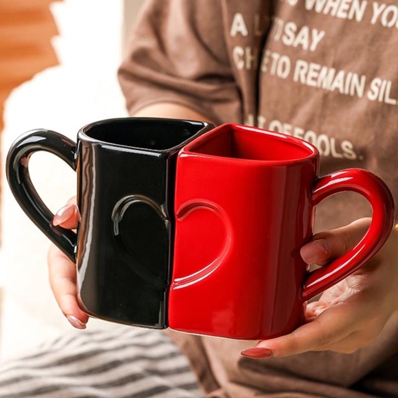 2-pack Hjärta Pussel Design Keramiska Muggar Bekvämt Handtag Kaffekopp för Par Romantiker Alla Hjärtans Dag Present