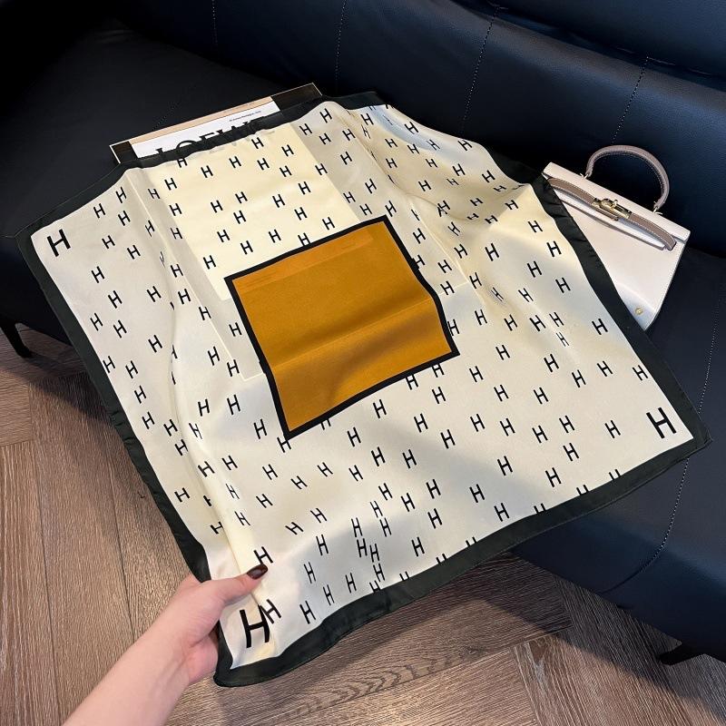 New silk scarf women's fashion versatile high-end small square scarf Korean version neck protection scarf spring and autumn retro scarf binding bag