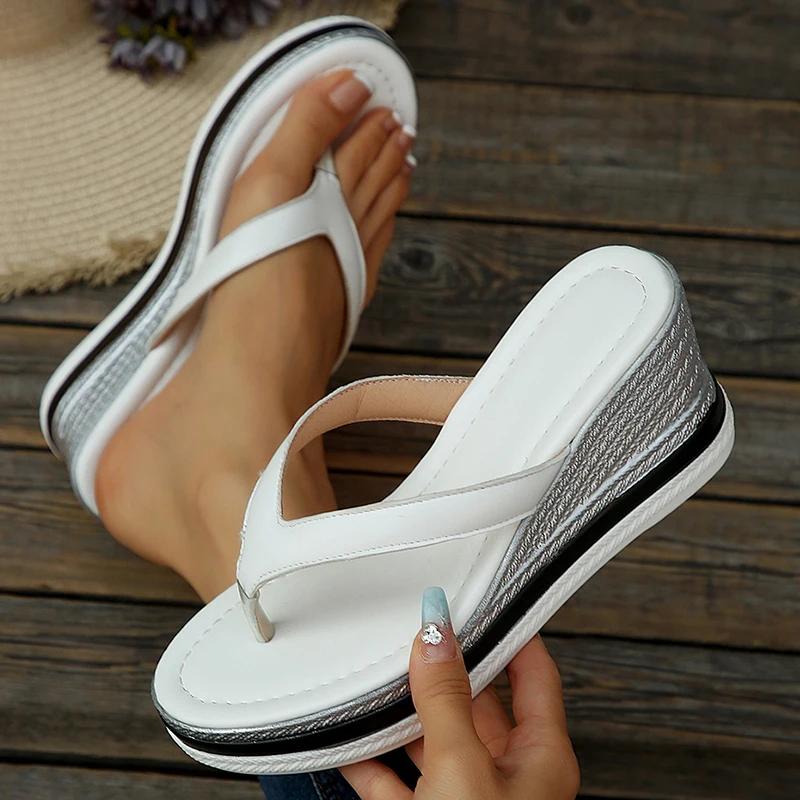 Fashion Plus Size Pu Leather Wedges Sandals Women Summer Thick Sole Non Slip Clip On Beach Slippers Comfort Chunky Platform Flip Flops
