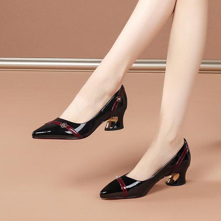 Spring Autumn Women's Mid Heel Thick Heel Versatile Soft Sole Professional Shallow Mouth Comfortable Pointed Women's Shoes