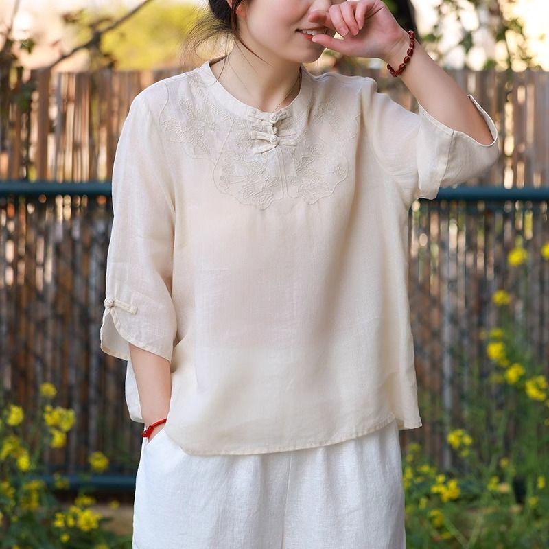 Vintage Art Style T Shirt For Women With Embroidery Summer Casual Wear