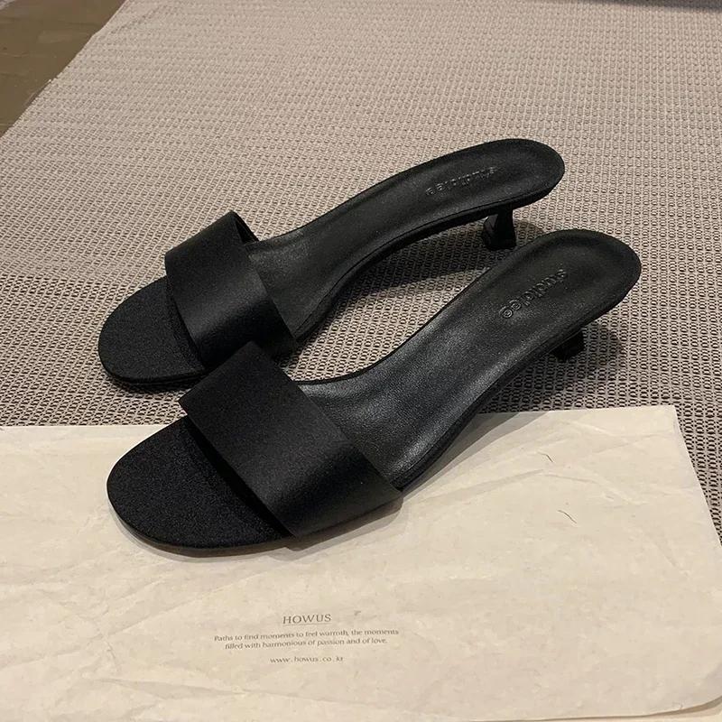 Fashion 2025 Summer High Quality Women's Shoes Fashion Open Toe Medium Heel Women's Slippers Solid Color Leather Women's High Heels