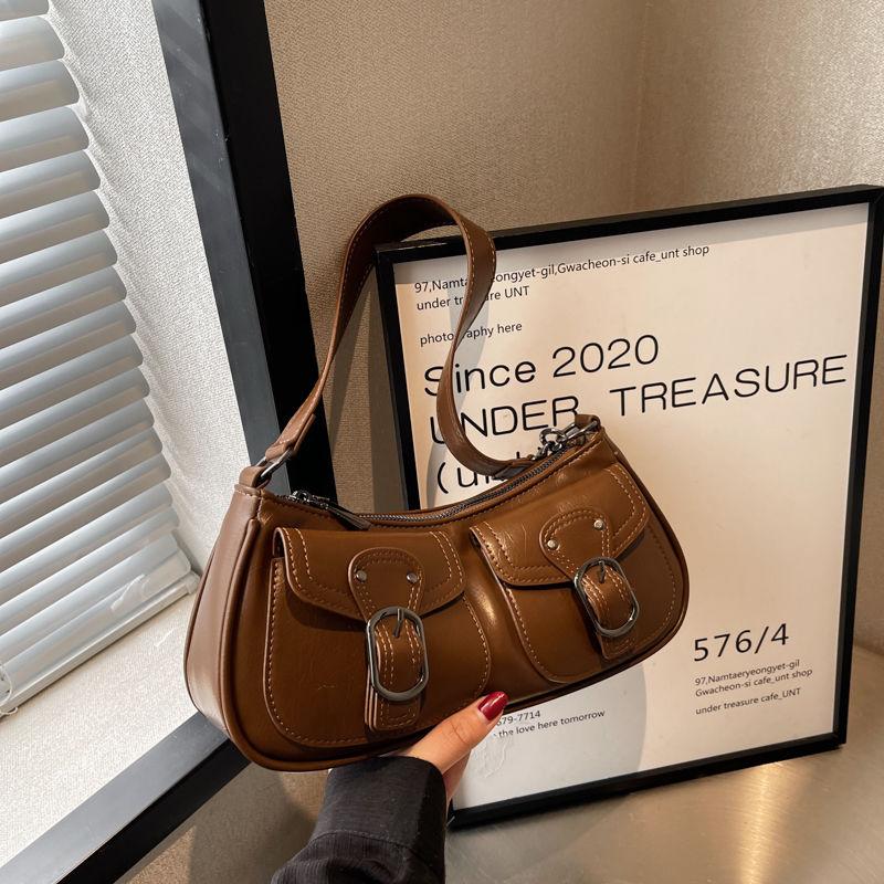 Elegant and Sophisticated Women's Fashionable Retro Armpit Bag Versatile and Simple Motorcycle Bag