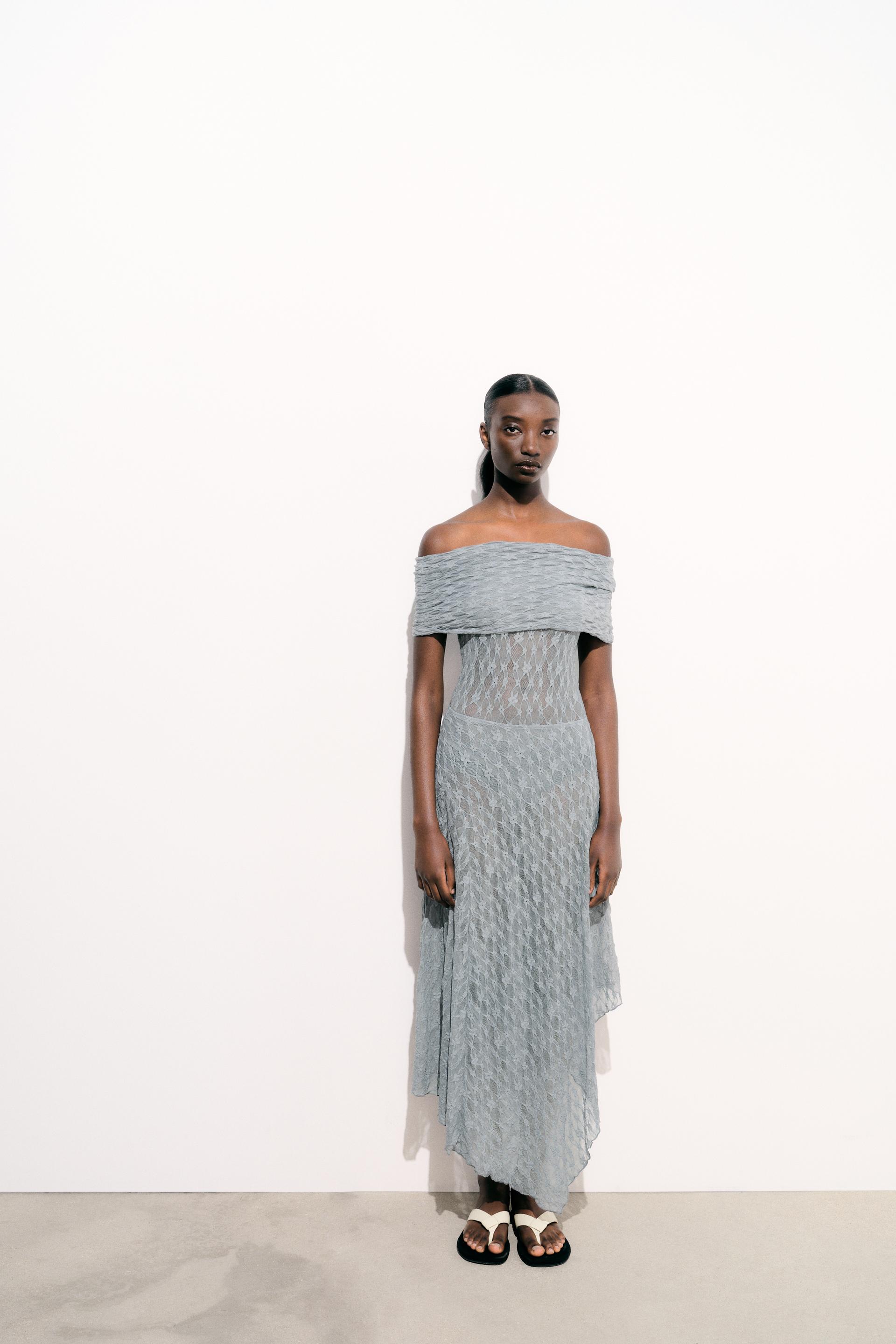 

КРУЖЕВНОЕ БОДИ С ОТКРЫТЫМИ ПЛЕЧАМИ