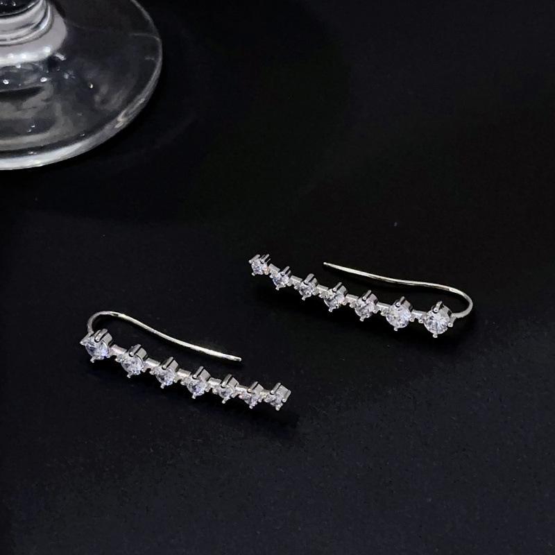 Elegant Zirconia Row Stud Earrings: High-End Design with Fairy-Inspired Style