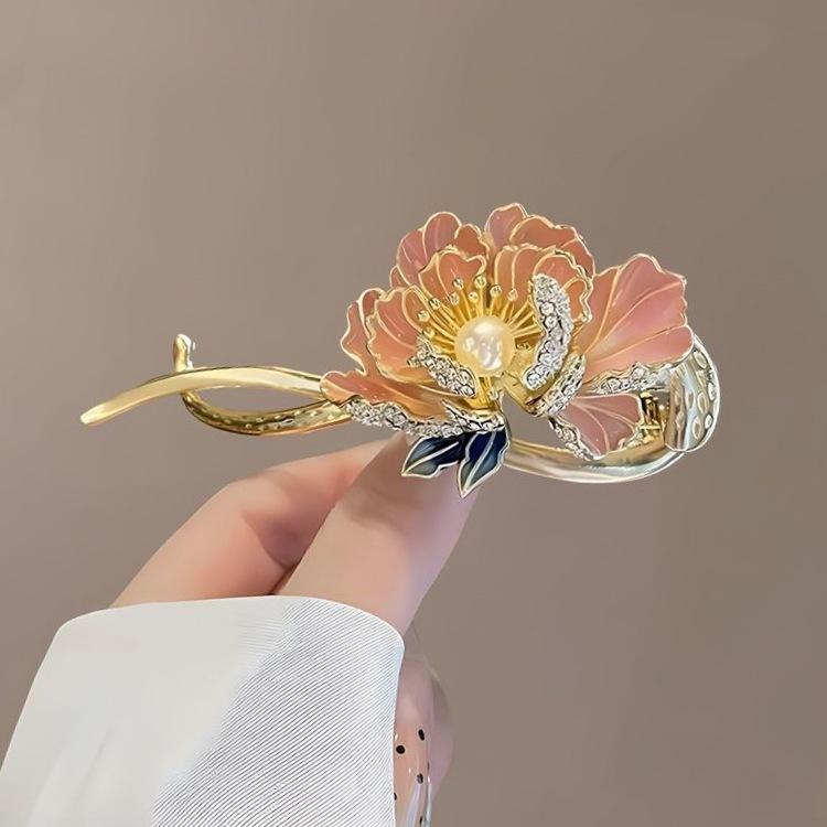 Factory direct fashion flower pearl twist clip elegant hairpin Internet celebrity head spring clip