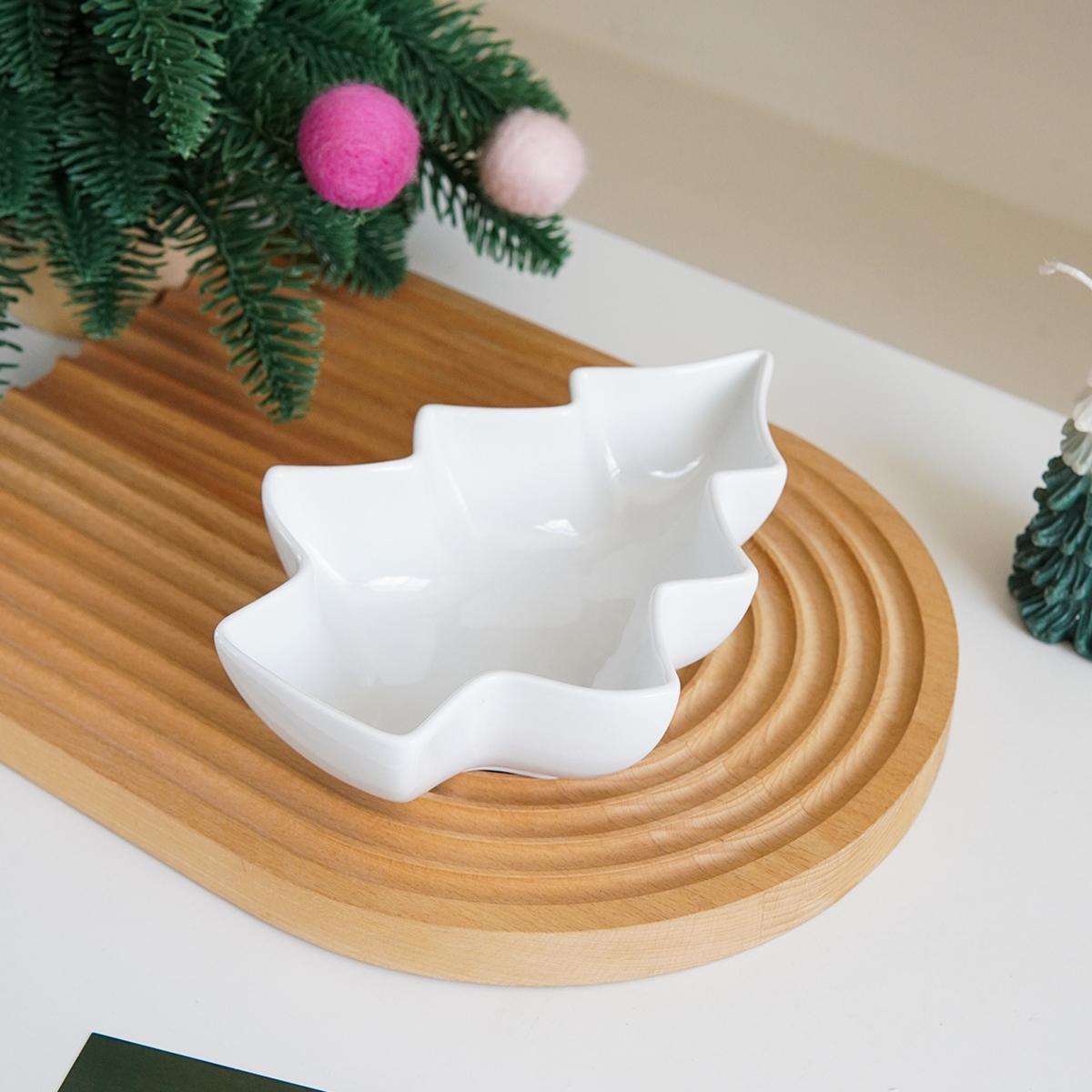 

Christmas Ceramic Christmas Tree Dinner Plate, Exquisite and Beautiful Design in the Shape of a Christmas Tree, Deep Plate for Light Meals and Salads білий