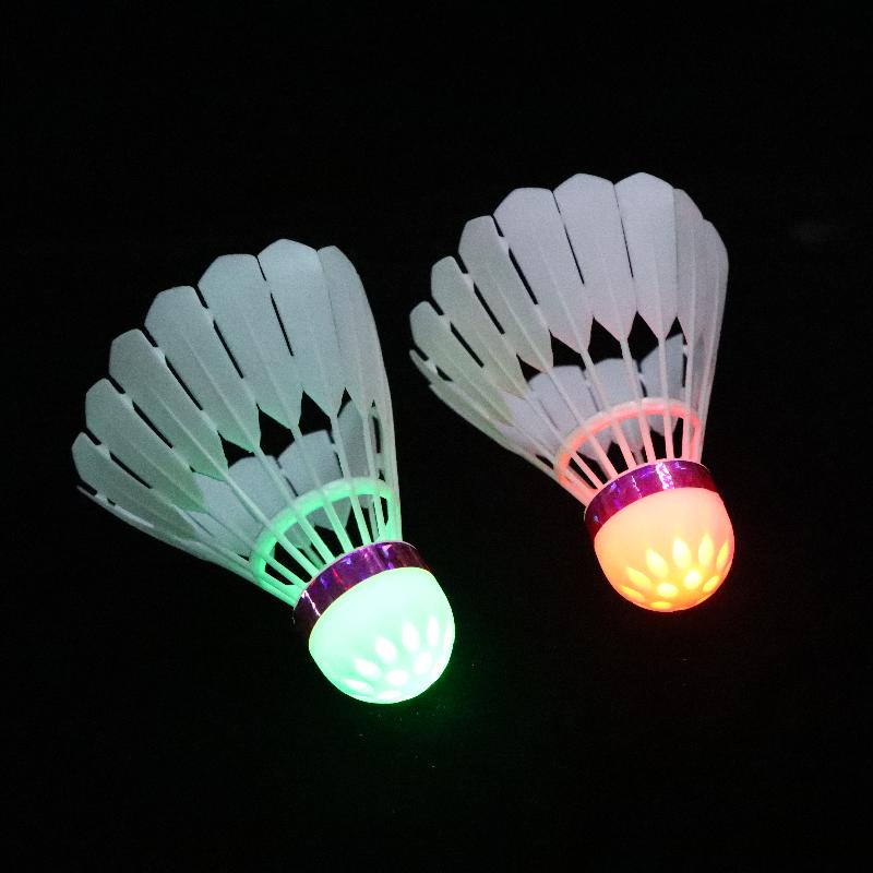 Leuchtender Winddichter Leuchtender Badmintonball, Super Langlebig und Unzerbrechlich, Outdoor Fluoreszierender Heller Nylonball mit Licht