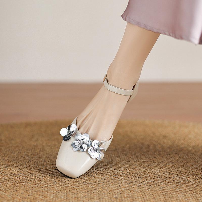 

Summer women s hollow sandals rubber soft-soled flat-soled sandals women s Korean version large-size shoes round head women s shoes new bag heel 39 бежевый