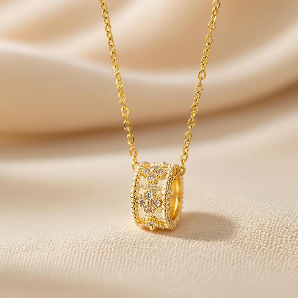 Elegant Light Luxury Zircon Necklace for Women - Gold-Plated, Simple Clavicle Chain