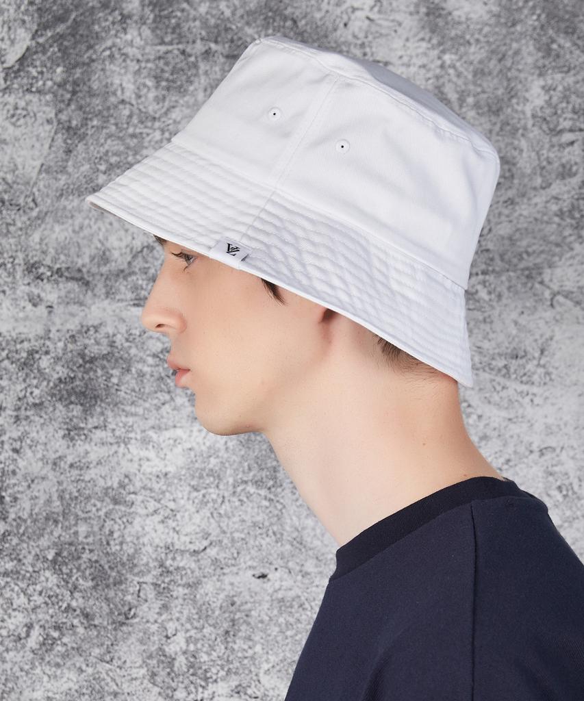 Bajal Monogram Label Color Bucket Hat White