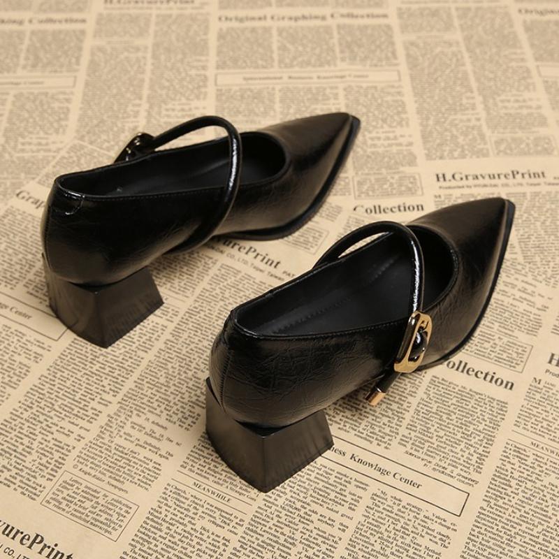 Retro mid-length single shoes spring and summer new fashion belt buckle pointed toe comfortable shallow toe leather shoes