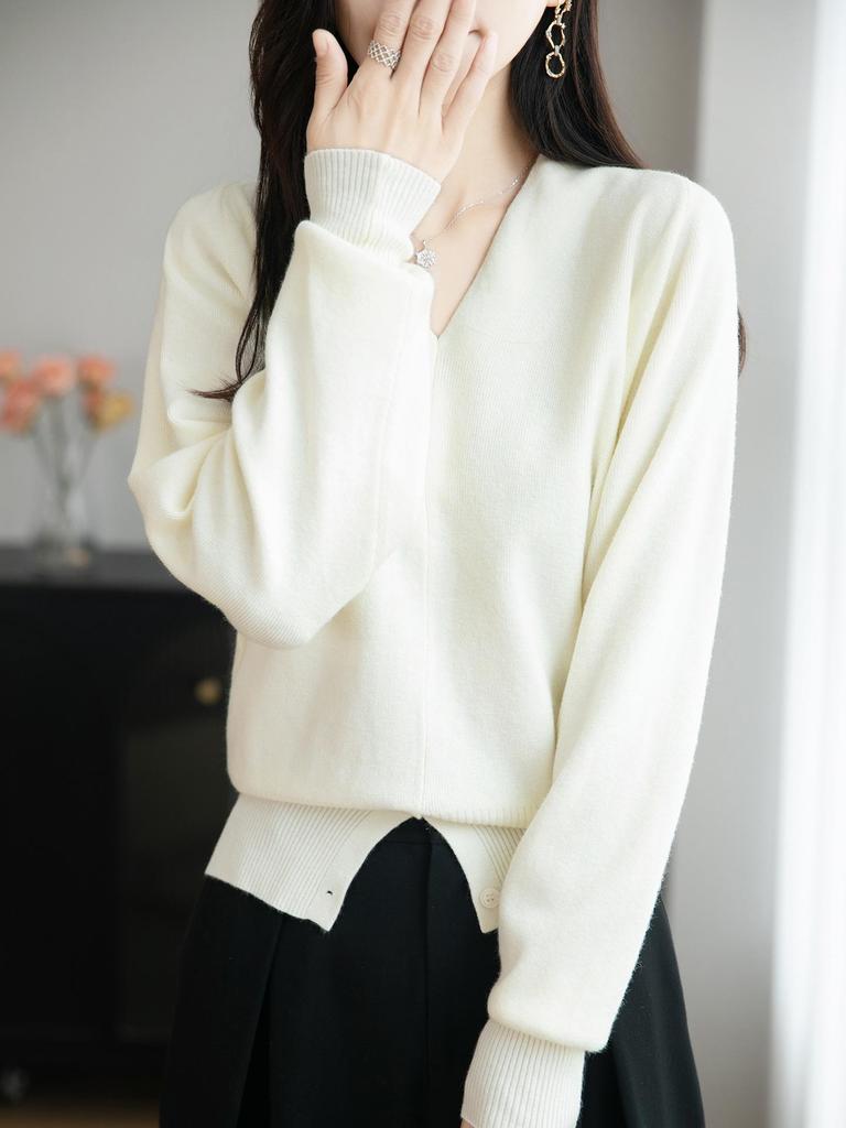 Women's Coffee Velvet V-Neck Knit Sweater – Autumn/Winter Korean Style Pullover Top