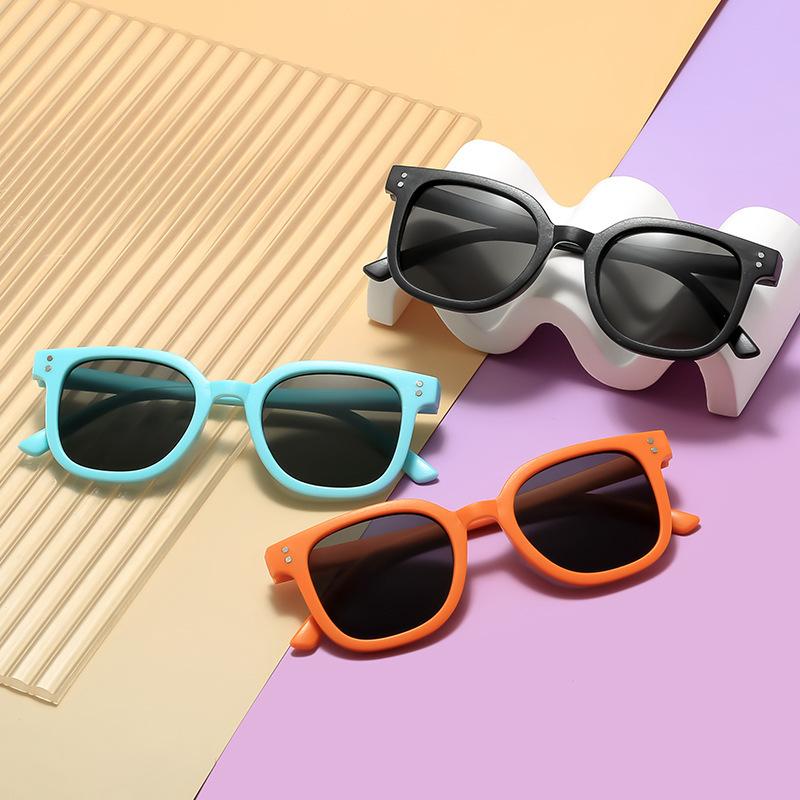 2025  trendy children's sunglasses, boys' UV resistant sunglasses, girls' sunshade and sun protection sunglasses
