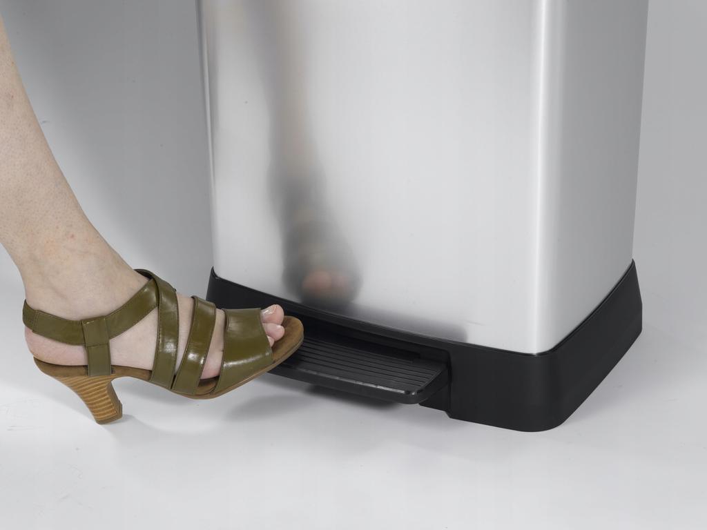 CURVER Mülleimer metallisiert mit Pedal 50 L