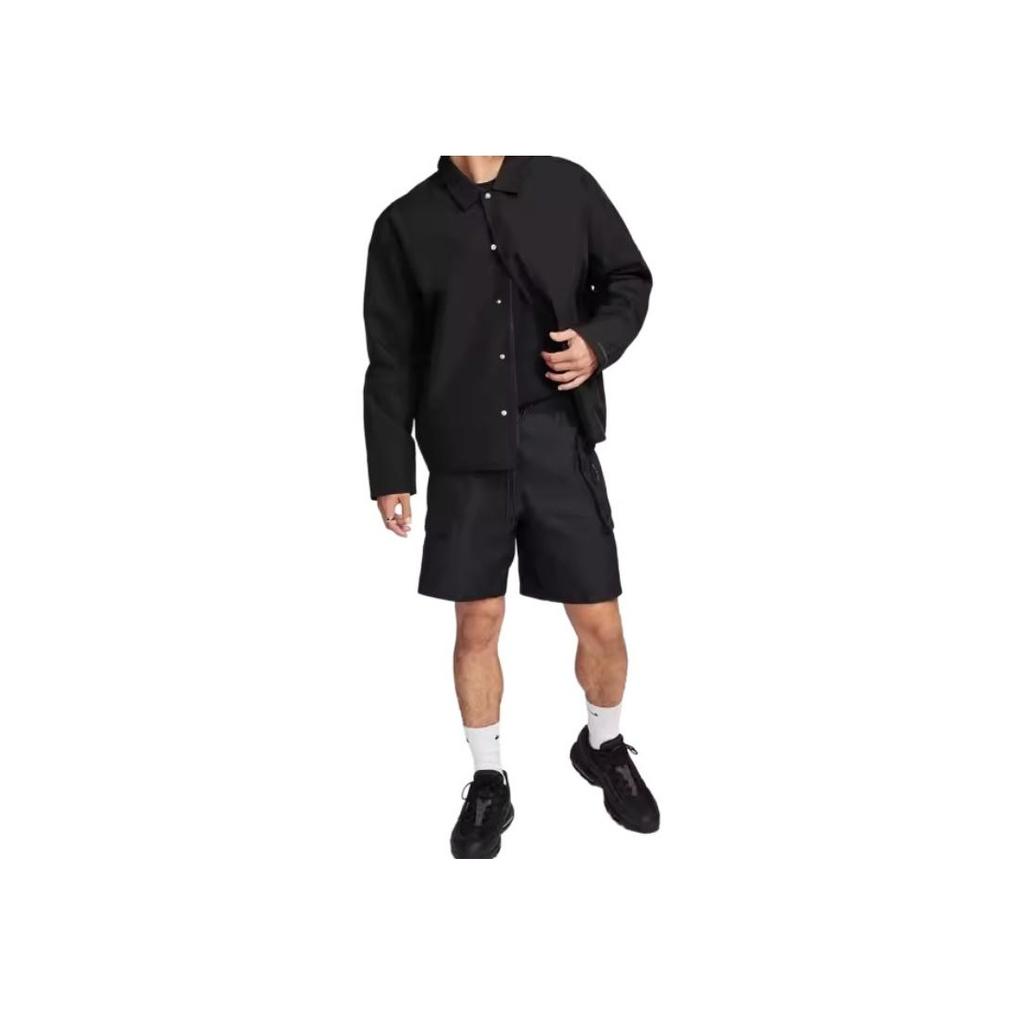 Nike Eenfargede Vevde Cargoshorts med Logo Herreunderdeler Svart FB7529-010