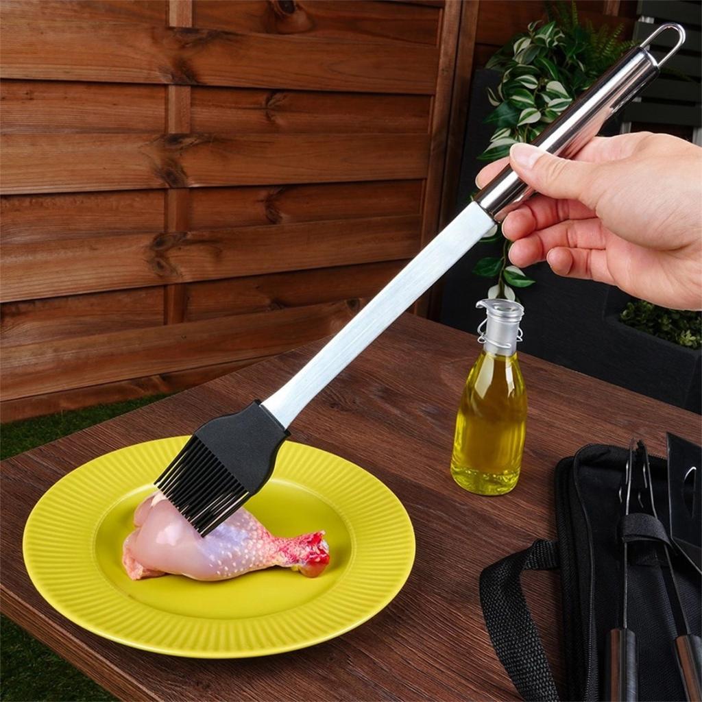 SET OF 10 GRILLING TOOLS IN A CASE 489298