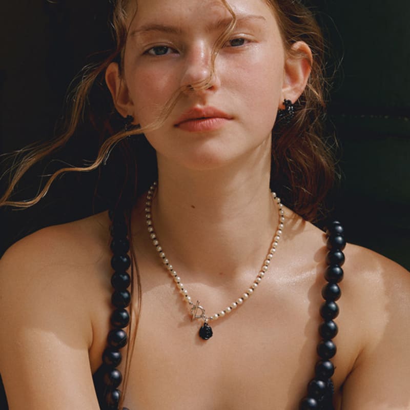 VINTAGE HOLLYWOOD Pearl n Beads Rose Necklace_VH2435NE008M