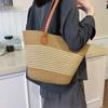 Straw Woven Large Bag for Women, Trendy and Fashionable, Large Capacity, Single Shoulder Bucket Bag, Casual and Versatile Beach Bag