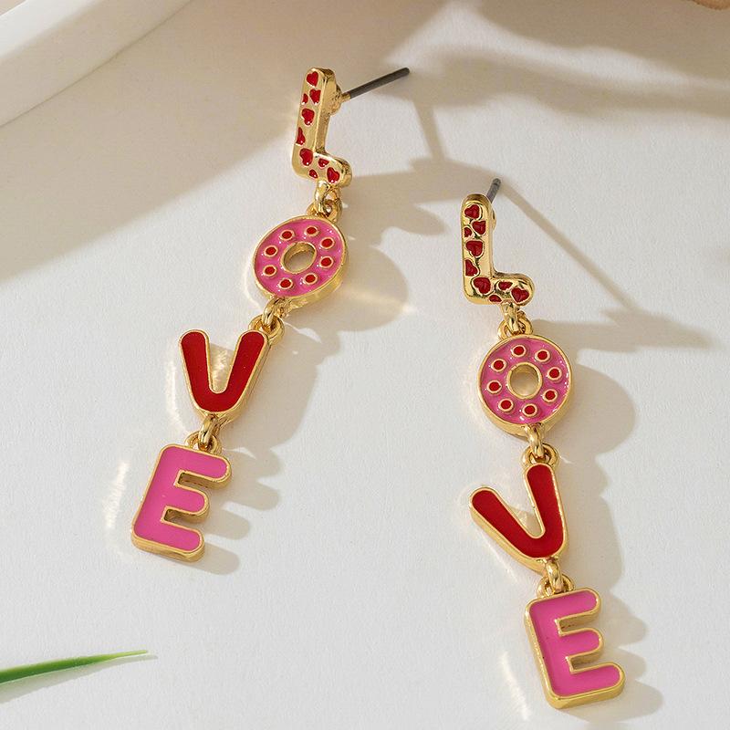 A Pair of Personalized Pink Color 'love' Letter Pendant Earrings, Accessories Gift for Girlfriend's Valentine's Day Party