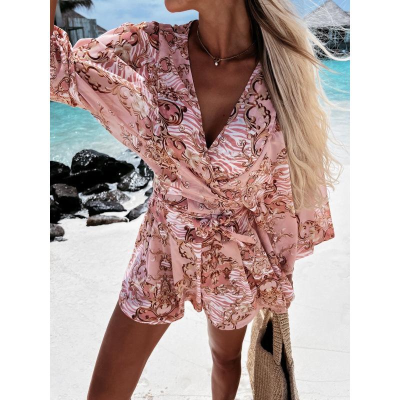 Women's Floral Two Piece Set V Neck Bell Sleeve Top Shorts Vacation Outfit