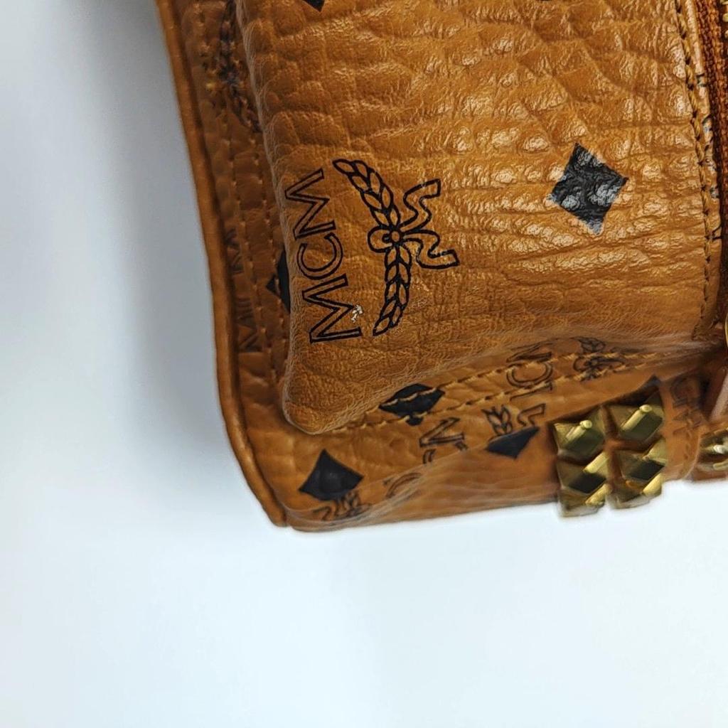 [Pre-Owned] Classic Allover Logo Studded Three-In-One Coated Canvas Shoulder Crossbody Backpack - Good #AEYUW