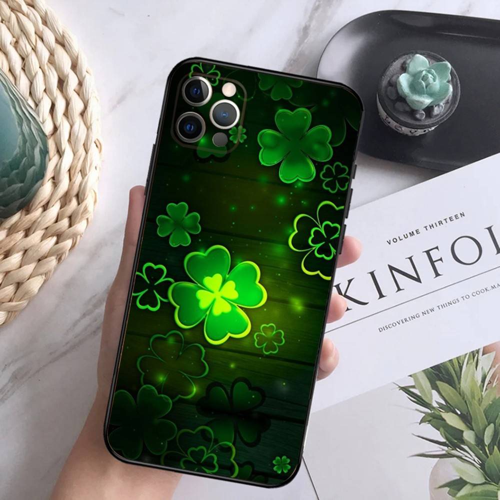 

Lucky Four Leaf Clover Phone Case For iPhone 16,15,14,13,12 Mini 11 Pro XR,X,XS,MAX 7,8 Plus Silicone Cover Soft Black iPhoneXSMAX