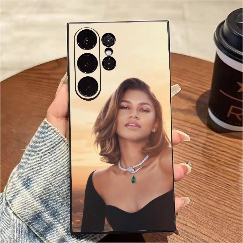 Z-Zendaya Euphoria Printing Phone Case For Samsung S25,S24,S21,S22,S23,S20,Ultra,S26,Plus,Fe,Note,5G Black Cover