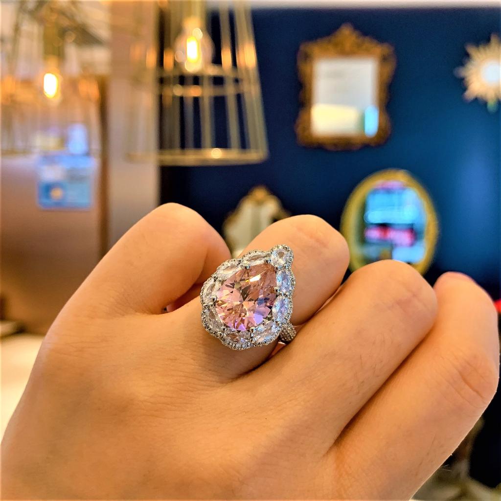 Wish European and American style retro simulation powder Huangbao water drop ring main stone 10 * 14