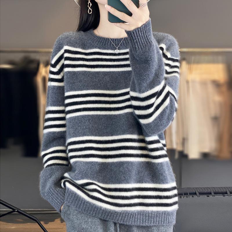 Women's 100% Wool Round Neck Knit Sweater - Autumn/Winter Loose Fit Pullover