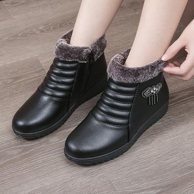 Winter Plus Size Warm with Velvet Non-Slip Soft Bottom Leather Shoes Women's Short Boots