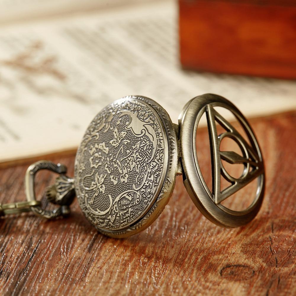 Vintage Pocket Watch Collection Triangular Quartz Universal Casual Vintage Pendant Pocket Watch