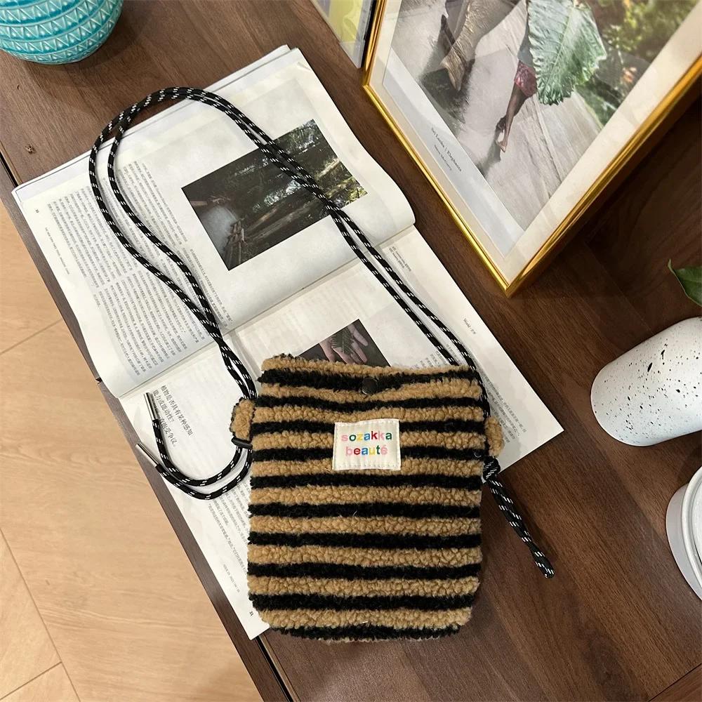 New Plush Dot Crossbody Bags for Women Cute Pink Shoulder Bag Handbag Purses Portable Phone Pouch