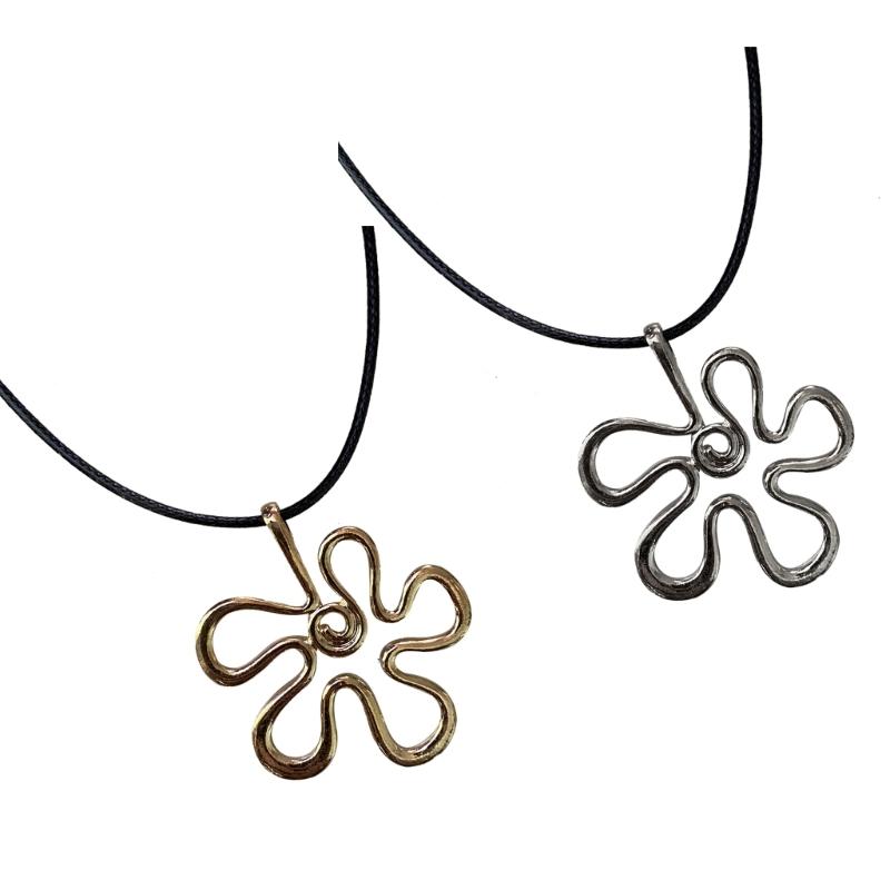 Flower Pendant Necklaces Irregular Flower Pendant Necklaces Flower Jewelry Alloy Material Birthday Gift for Women Girls