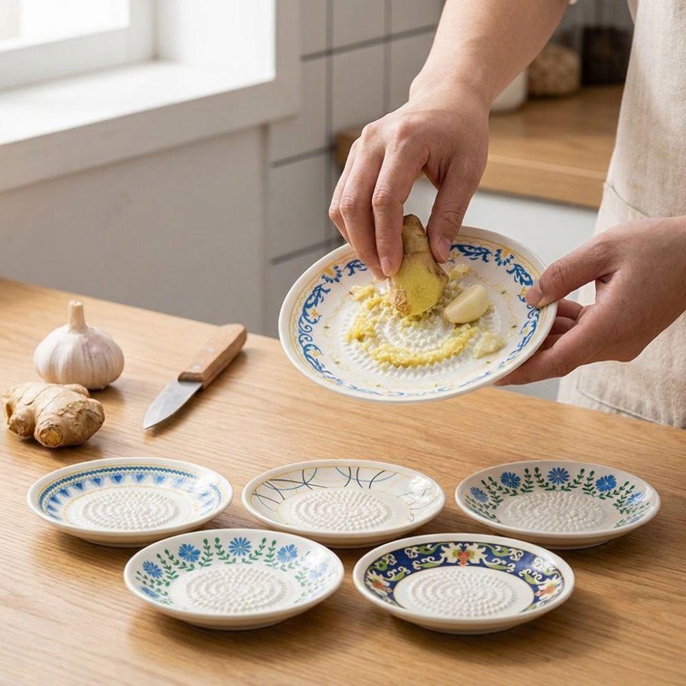 2-in-1 Ceramic Ginger Grater Wear-resistant Quickly Release Mud Garlic Grater Plate Smooth Floral Glaze Vegetable Grinding Tool