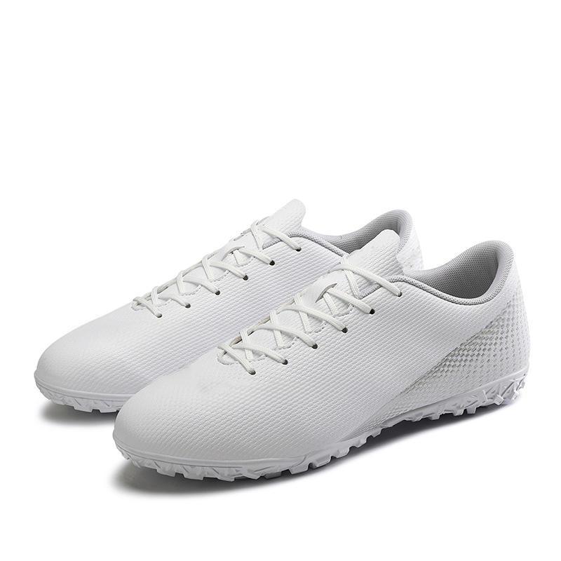 Custom Men's Low-Top Soccer Training Shoes with Breathe Football Chuteiras Krampon Spikes Used for Sports Cleats Included
